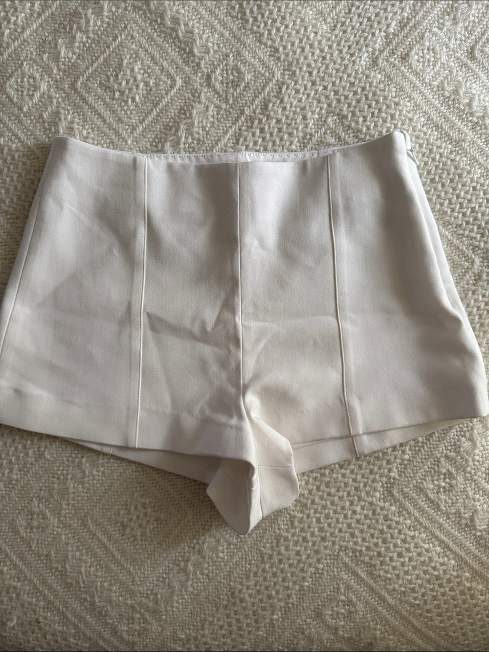 Aritzia High Waist Cream Shorts